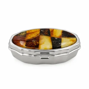 Ovale Pillendose mit Bernsteinmosaik - 2 Fächer, Pillendose mit zwei Fächern aus Edelstahl in Silber; elegantes Bernstein Accessoire