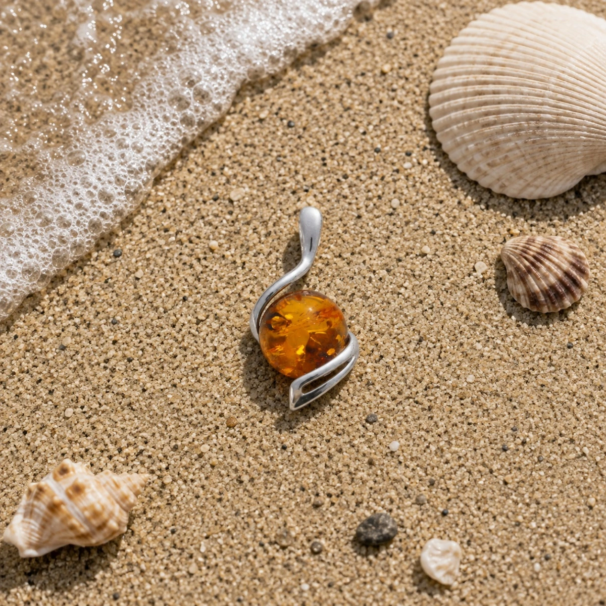 anhaenger-silber-925-bernstein-gefangene-sonne-meer Eleganter Anhänger Silber 925 Bernstein Gefangene Sonne mit runder Bernsteinkugel in Cognac
