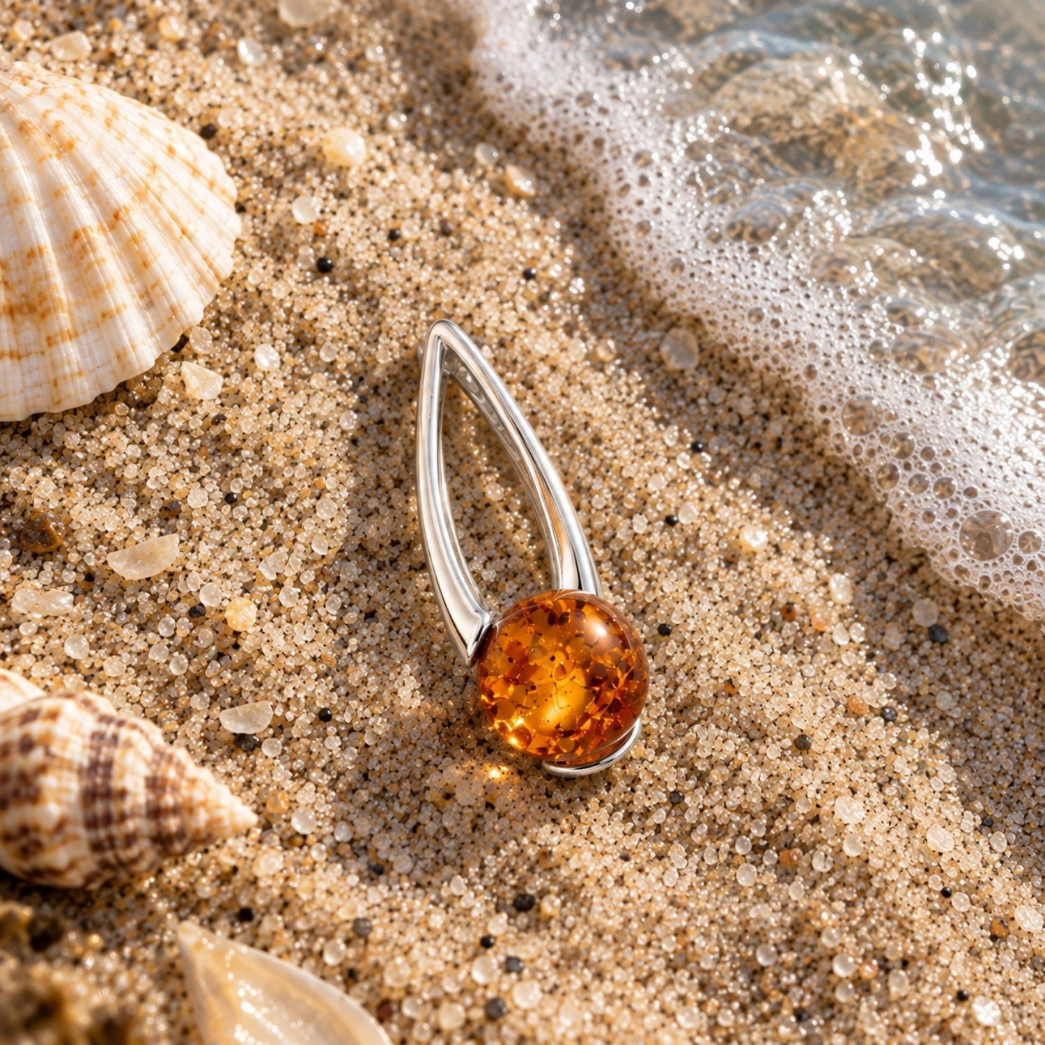 anhaenger-silber-925-bernstein-meeresperle-sand Anhänger Silber 925 Bernstein „Meeresperle“; eleganter Kettenanhänger mit Bernsteinkugel; Schmuck mit Ostseebernstein