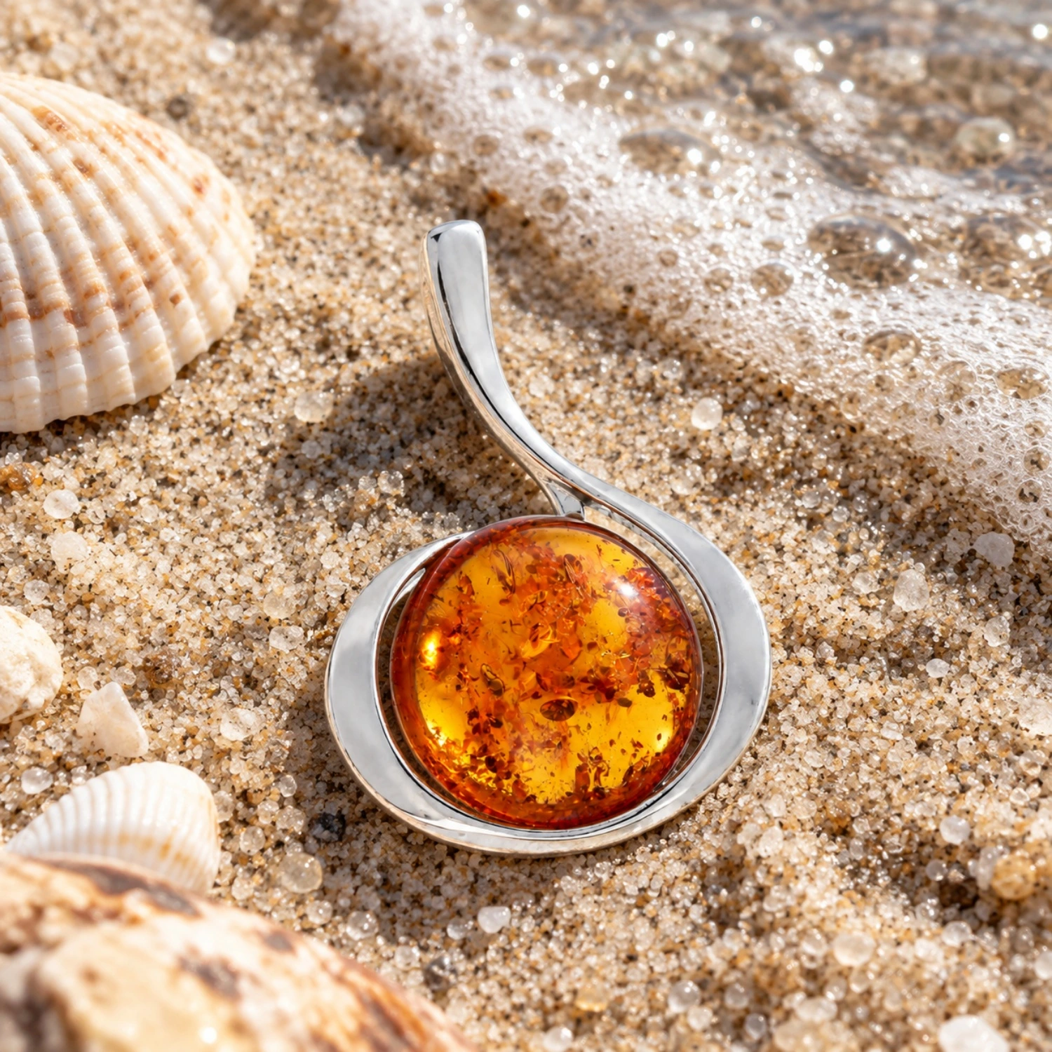 anhaenger-silber-925-bernstein-ostseesonne-sand Anhänger Silber 925 Bernstein Ostseesonne Cognac; Kettenanhänger Bernstein Rund; Eleganter Schmuck mit Ostseebernstein