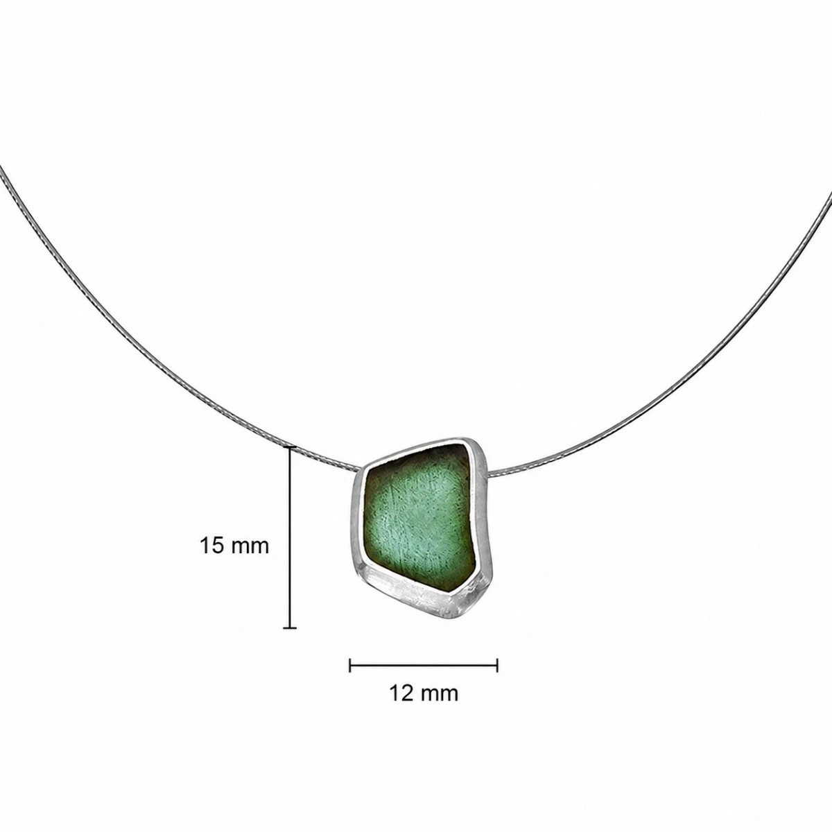 halskette-silber-925-meerglas-gruen-lineal Halskette Silber 925 mit Meerglas Dunkelgrün, emaillierter Anhänger mit tiefgrünem Strandglas an grauem Edelstahlseil; Ostsee Schmuck für jeden Anlass