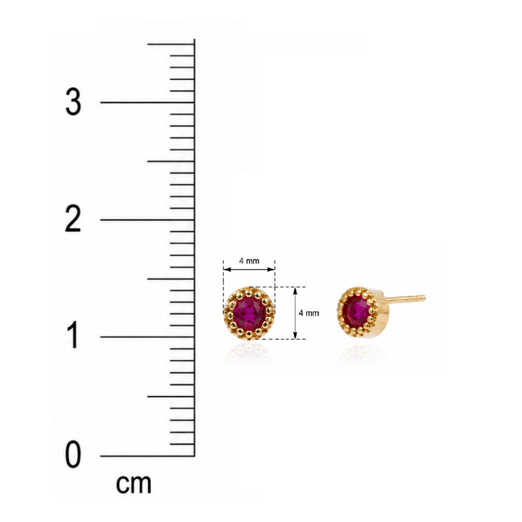 ohrstecker-gold-585-leidenschaft-rubin-4 Kleine quadratische Ohrstecker Gold 585 „Leidenschaft“ mit funkelndem runden Rubin in Rot.