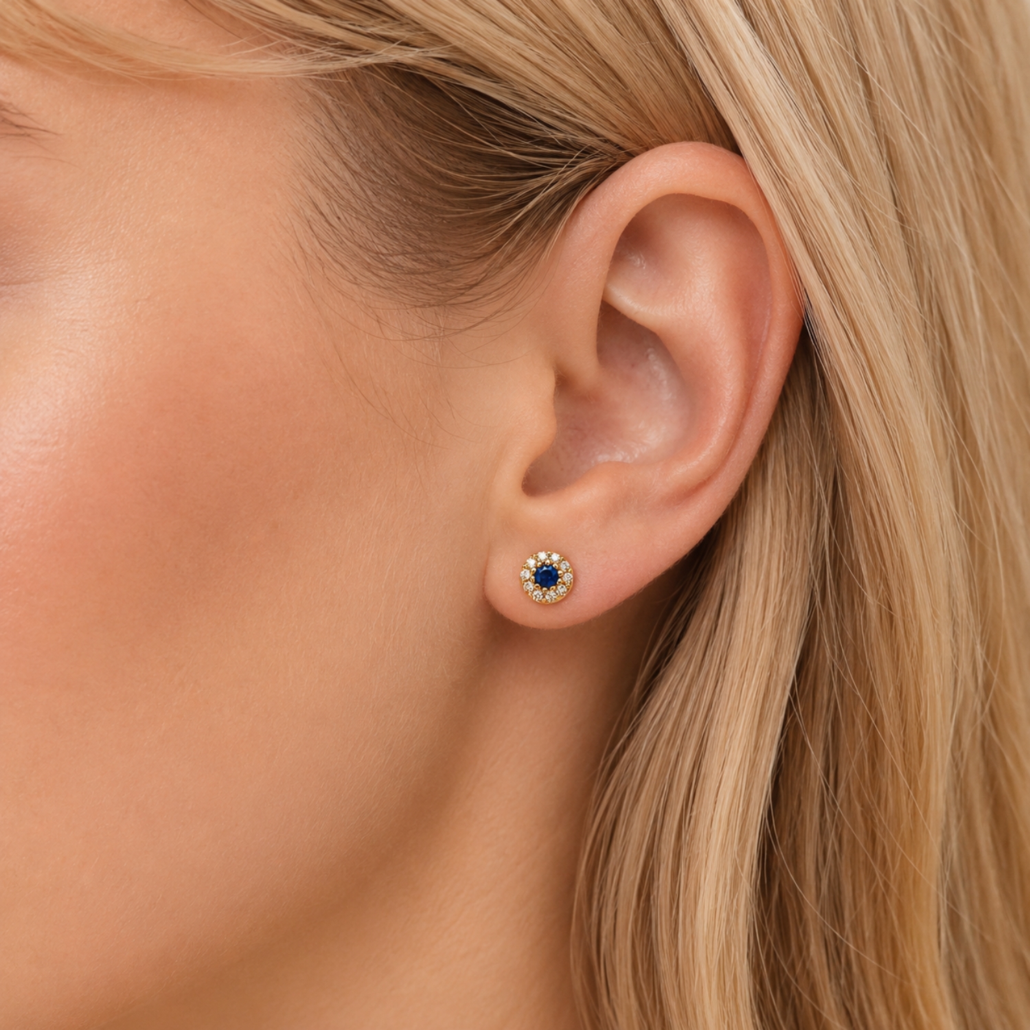 ohrstecker-gold-585-meeresleuchten-zirkonia-3 Runde Ohrstecker Gold 585 Zirkonia blau - mit einem funkelnden, dunkelblauen Zirkonia in der Mitte, elegant und für jeden Anlass