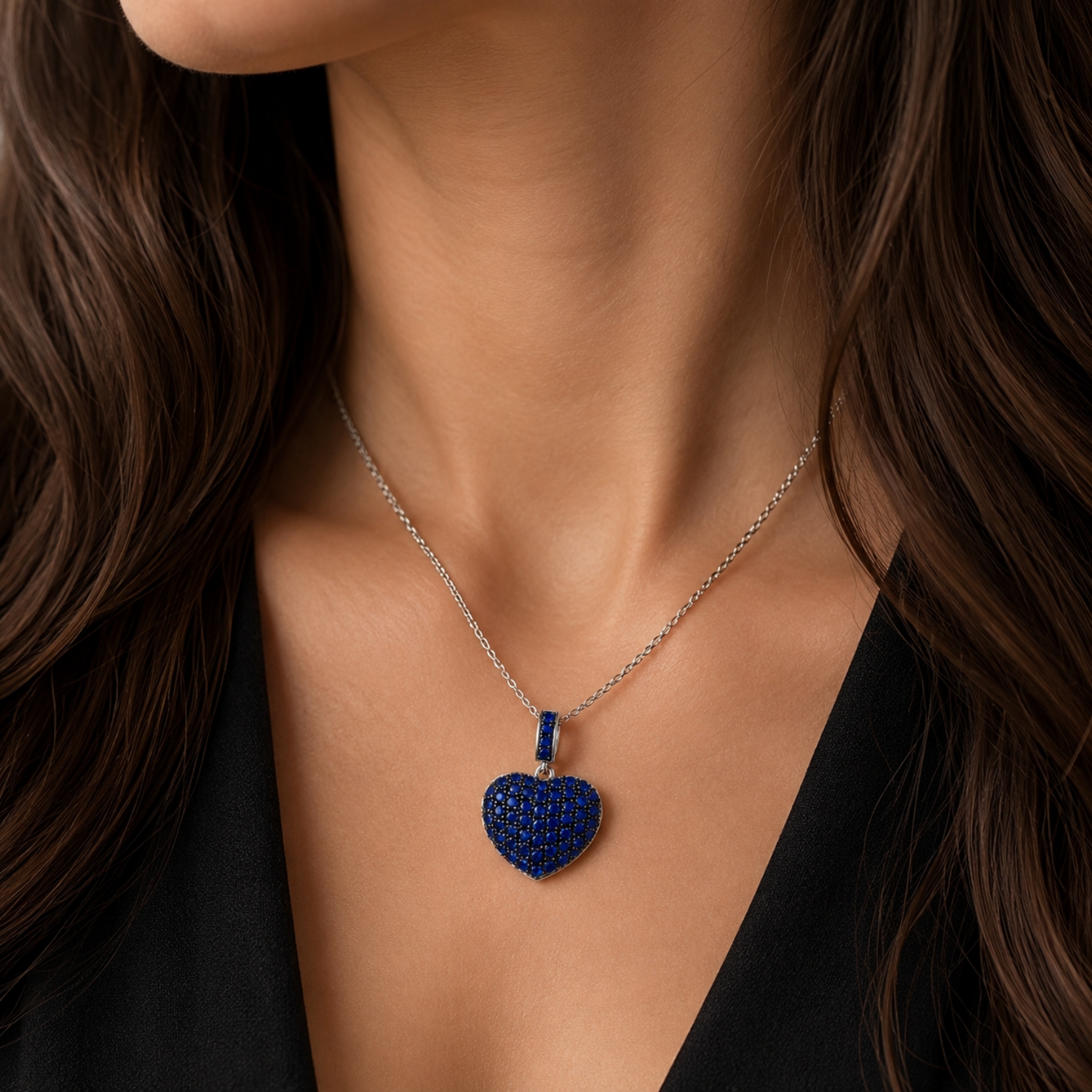 halskette-silber-925-herz-zirkonia-blau-3 Halskette Silber 925 Herz Blau mit Zirkonia, Halskette Blau Herzkette aus rhodiniertem Silber 925 mit präzise geschliffenen Zirkonia-Steinen.