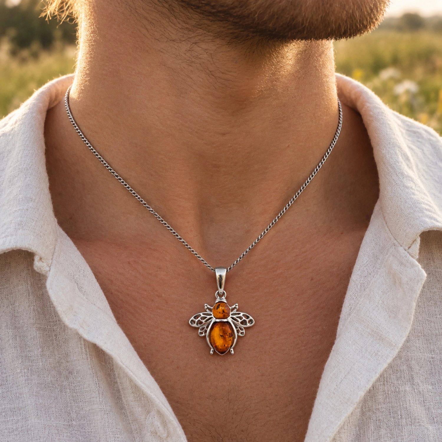 anhaenger-silber-925-biene-mann Anhänger Silber 925 Bernstein Biene Cognac rhodiniert; Anhänger Biene mit silbernen Flügeln; Schmuck mit Ostseebernstein
