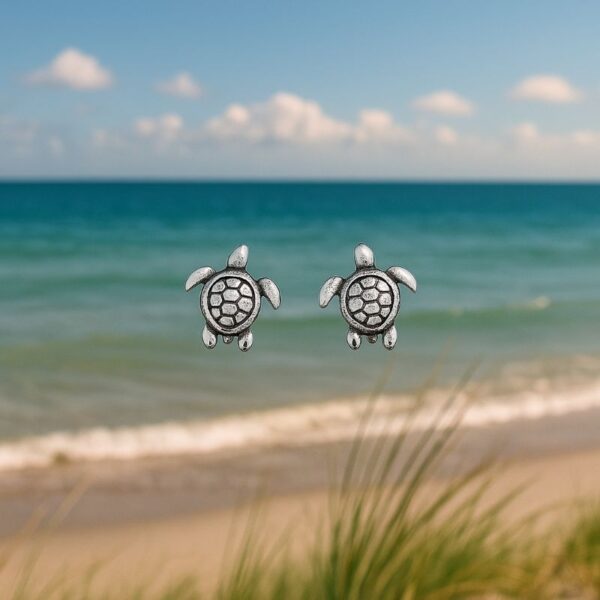Filigrane Schildkröten-Ohrstecker aus 925er Silber – perfekt für Strandliebhaber