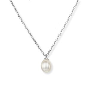 Perlenkette Silber "Seetropfen" mit weißen tropfenförmigen Süßwasserperlen auf rhodinierter Ankerkette.