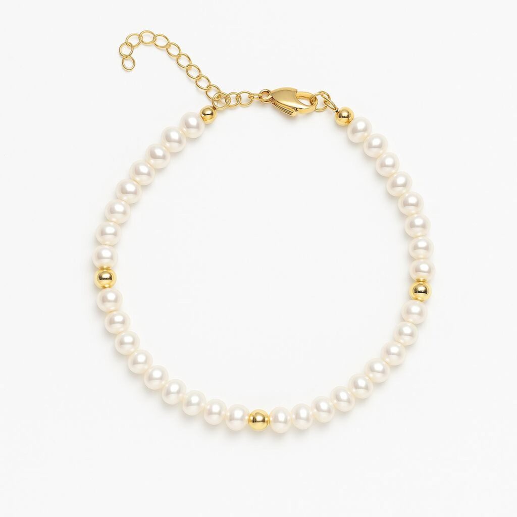 Perlenkette Silber „Reiner Perlenglanz“ mit weißen Süßwasserperlen in runder Form, minimalistisch und elegant.