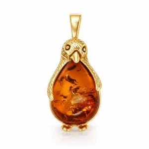 Maritimer Bernstein Anhänger Silber 925 24k vergoldet Pinguin Cognac mit echtem Ostsee-Bernstein; Vergoldeter Pinguin Anhänger als ein maritimes Geschenk für Frauen