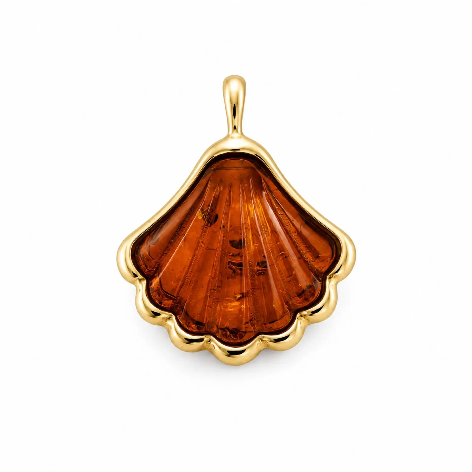 bernstein-anhaenger-silber-vergoldet jakobsmuschel-cognac-P715CG-packshot Maritimer Bernstein Anhänger Silber 925 vergoldet Jakobsmuschel Cognac mit echtem Ostseebernstein aus der Kollektion Meeresleben; Schmuck mit Muschel Motiv