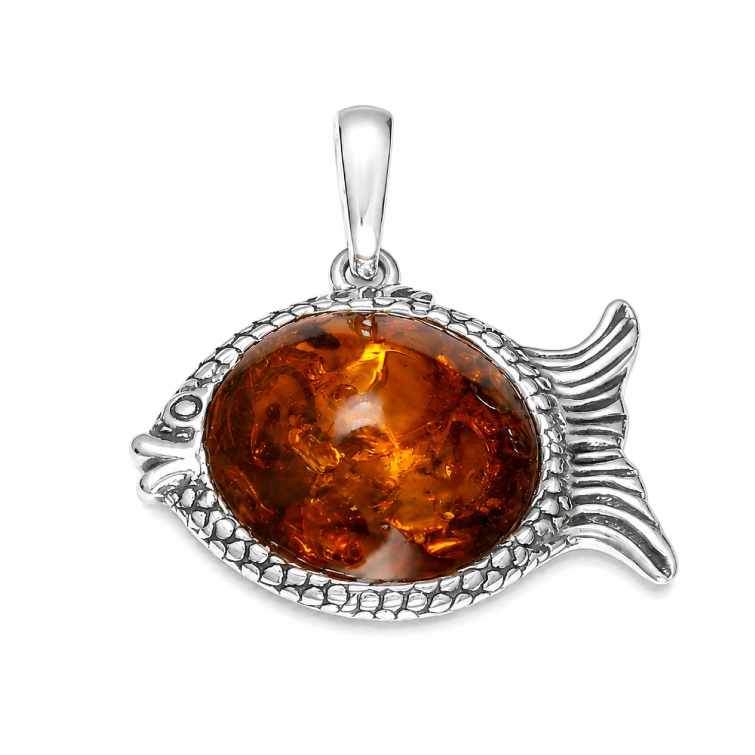 bernstein-anhaenger-silber-cognac-P522C Maritimer Bernstein Anhänger Silber 925 Fisch Cognac mit echtem Ostsee-Bernstein; Ostsee Schmuck; Silberner Fisch mit Bernstein für Damen und Herren; Silberanhänger in Fisch-Form