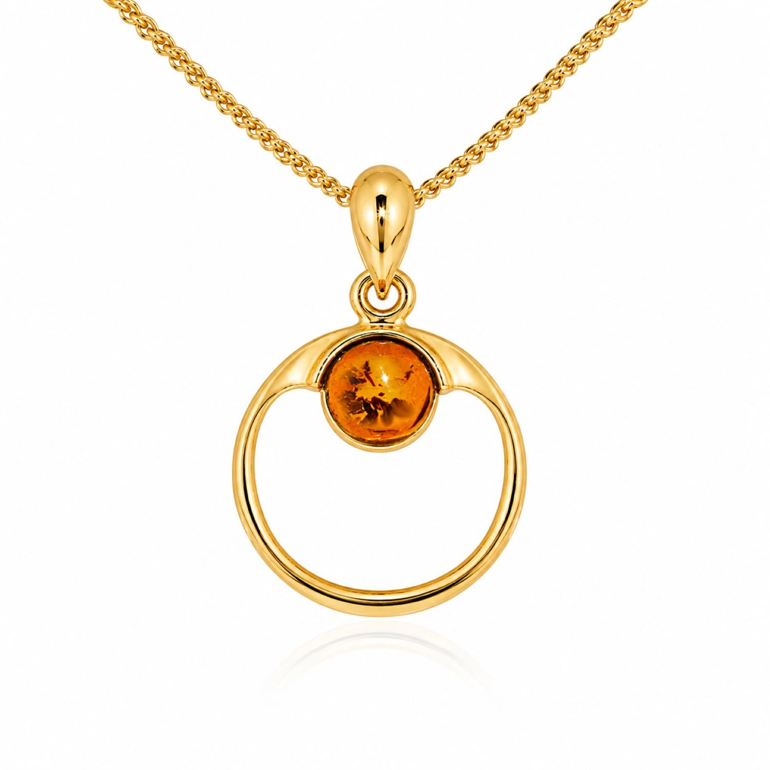 bernstein-anhaenger-gold-375-goldener horizont-cognac Bernstein Anhänger Gold 375 „Goldener Horizont“ Cognac in Kreisform; Goldanhänger mit rundem Bernstein; eleganter Schmuck mit echtem Ostseebernstein