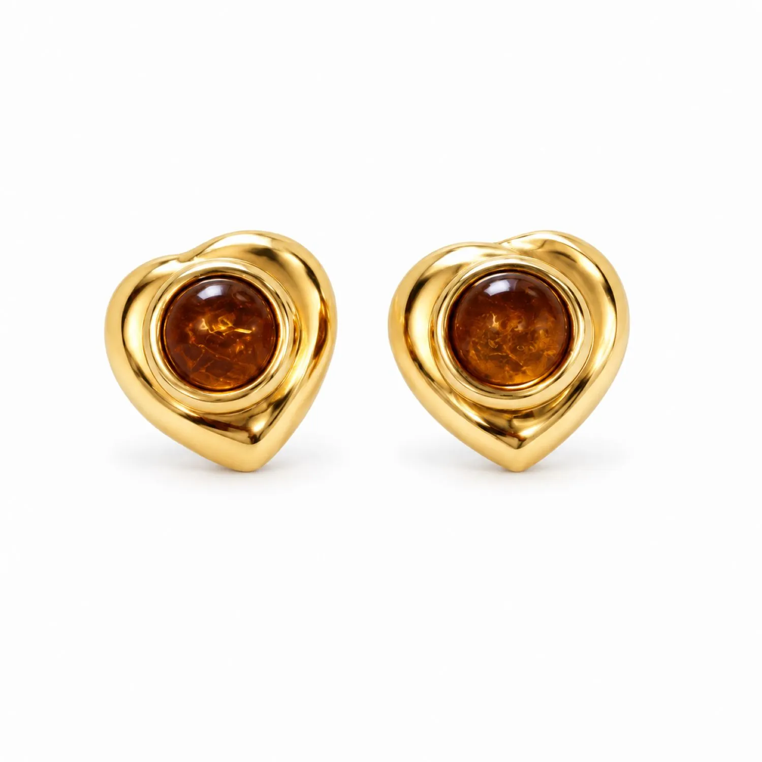 bernstein-gold375-anhaenger-ge1244-cognac- herzlicht- Bernstein Ohrstecker Gold 375 „Herzlicht“ Cognac mit Herzform; schöner Schmuck mit Ostseebernstein; elegante Bernstein Ohrringe in Herzform